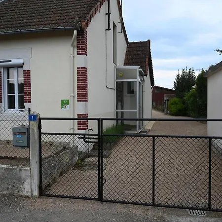 Maison De Charme A Sur Allier, Jardin Paisible, Ideal Pour 4 Pers., Linge Fourni - Fr-1-489-372