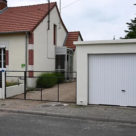 Maison De Charme A Sur Allier, Jardin Paisible, Ideal Pour 4 Pers., Linge Fourni - Fr-1-489-372