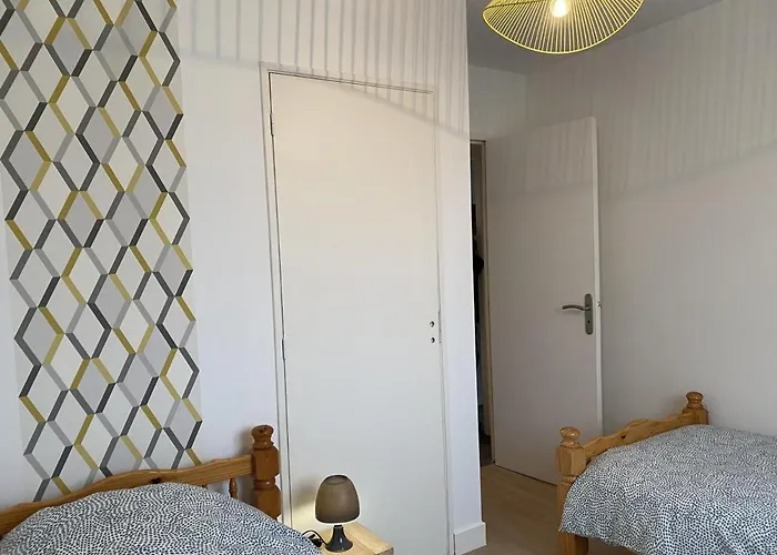 Maison De Charme A Sur Allier, Jardin Paisible, Ideal Pour 4 Pers., Linge Fourni - Fr-1-489-372 Feriehus