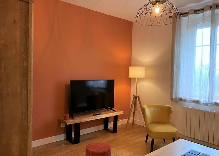 Maison De Charme A Sur Allier, Jardin Paisible, Ideal Pour 4 Pers., Linge Fourni - Fr-1-489-372 Villeneuve-sur-Allier