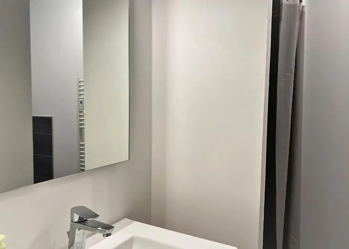 Maison De Charme A Sur Allier, Jardin Paisible, Ideal Pour 4 Pers., Linge Fourni - Fr-1-489-372 Feriehus *