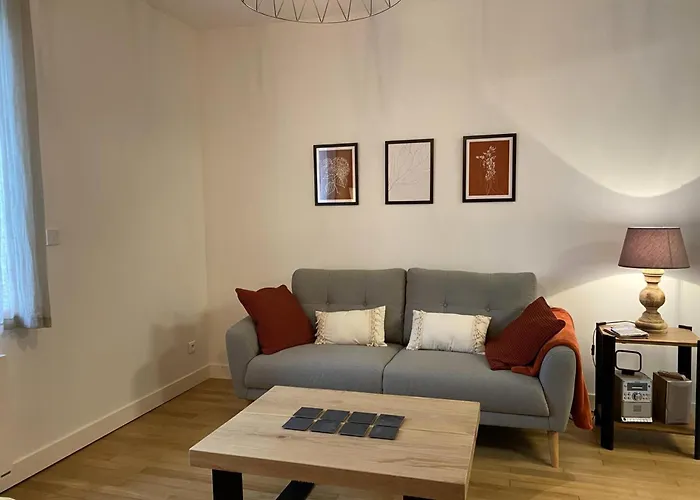 Maison De Charme A Sur Allier, Jardin Paisible, Ideal Pour 4 Pers., Linge Fourni - Fr-1-489-372 Feriehus Villeneuve-sur-Allier