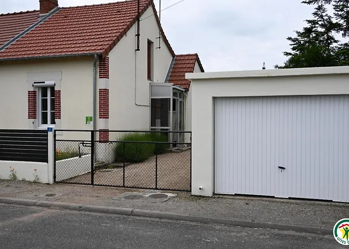 Maison De Charme A Sur Allier, Jardin Paisible, Ideal Pour 4 Pers., Linge Fourni - Fr-1-489-372